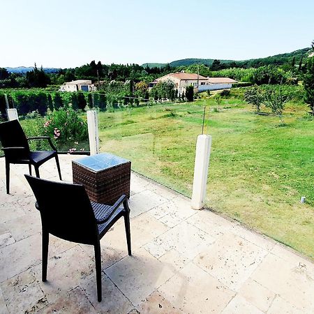 شقة Superbe Chambre Avec Terrasse, Parking Prive, Jardin, Calme, Climatisation, 10 Mn Pont Du Gard #7 روشيفورْ دو جارْ المظهر الخارجي الصورة